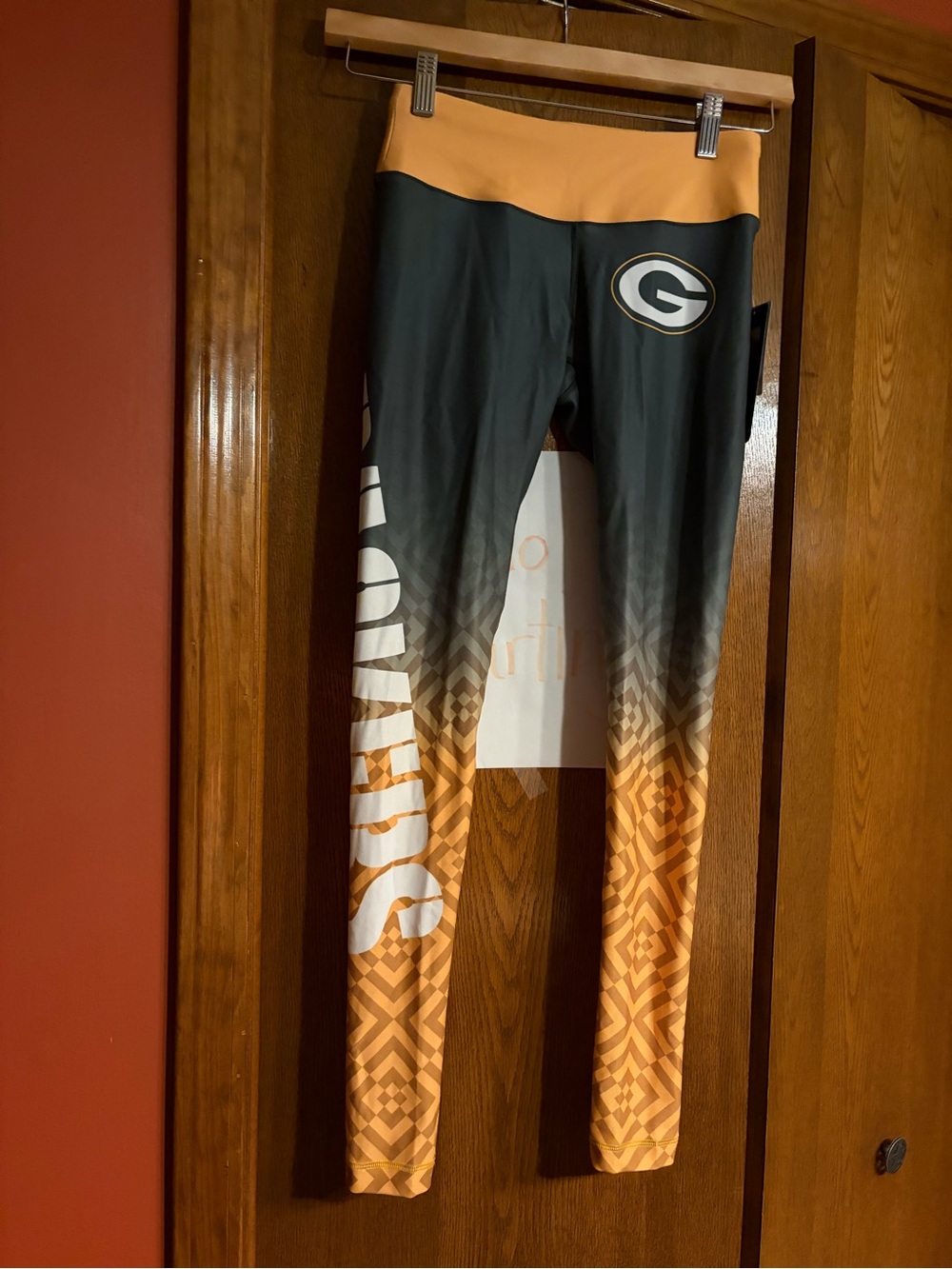 2013 nwt Green Bay Packers Gradient Leggings - Black & Gold